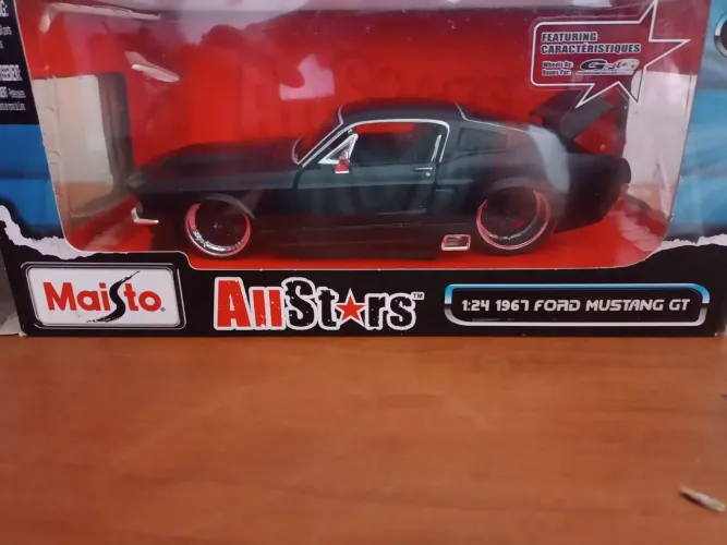 Miniatura Ford Mustang GT 1967 Maisto AllStars