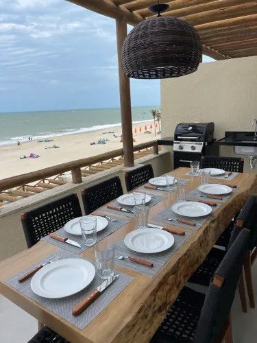 APTO NO CUMBUCO PÉ NA AREIA CARNAVAL 