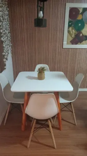 Mesa de jantar Minimalista 