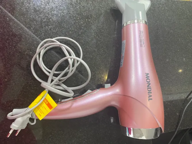 Secador mundial golden rose usado poucas vezes 220V
