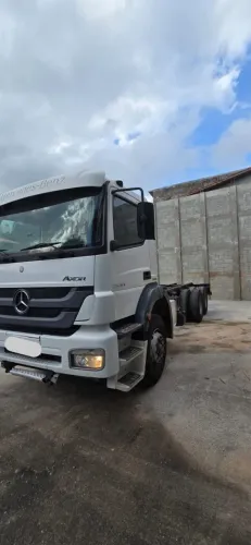 Mb. 25 33. Atego  Truk no chassi ano 2013.  