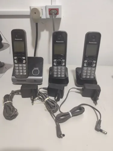 Telefone sem fio Panasonic + 2 ramais sem fio - Modelo KX-TG6711LB