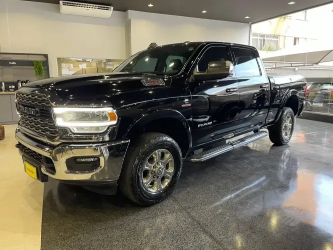 RAM 2500 LARAMIE 6.7 58 mil km rodados ( garantia de 1 ano ) Vend Tatiane Teles 