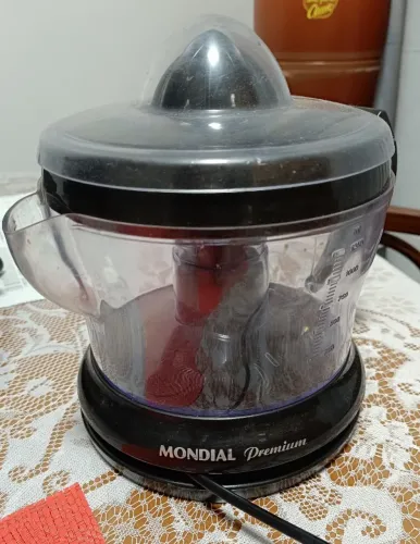 Espremedor de frutas premium Mondial 110v