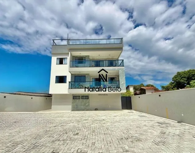 Apartamento 3 quartos com quintal privativo em Costazul