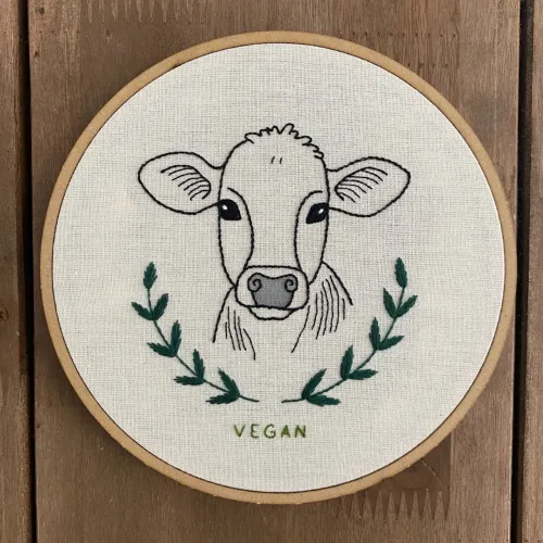 Quadro Bordado Vegan - Vaquinha