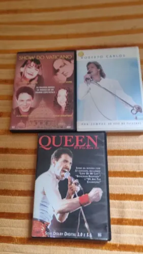 DVDs Queen com 22 sucessos, Show do Vaticano, Roberto Carlos Para Sempre (Pacaembu). 15,00