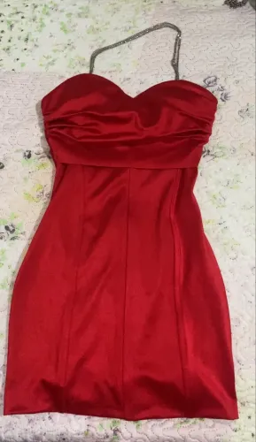 Vestido padrão arrumado