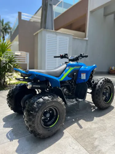Vendo quadriciclo semi novo cf motors