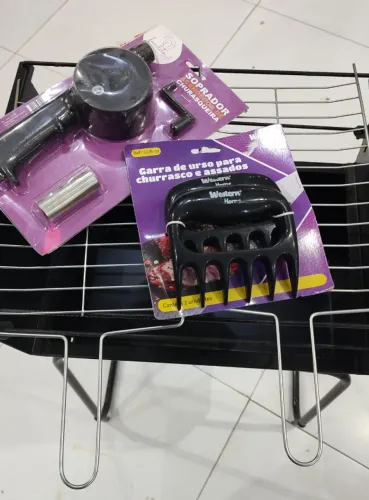Kit churasqueira com sobrador e garra de urso 