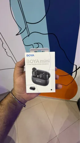 Microfone Lapela BOYA mini 2.4 GHz USB C + Lightning ( 2TX+ 1Rx)