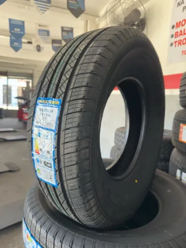Pneus Novos Maxtrek 235/75 Aro 15