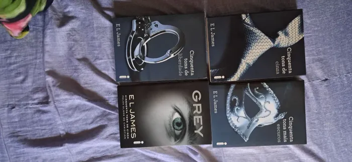 Coleção Cinquenta Tons de Cinza - E. L. James