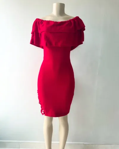 Vestido Vermelho Ombro a Ombro com Detalhes