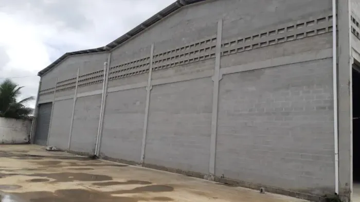 ALUGA-SE EXCELENTE GALPÃO COM 2.603M² Em Vitória de Santo Antão!