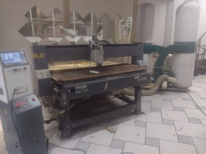 Máquina CNC rauter Ruffie RJ-1212B