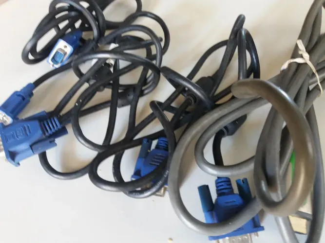 Cabos VGA e Hdmi para Monitor