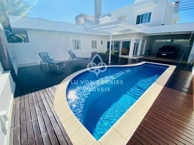 Casa Alto Padrão para Aluguel em Jurerê Internacional Florianópolis-SC