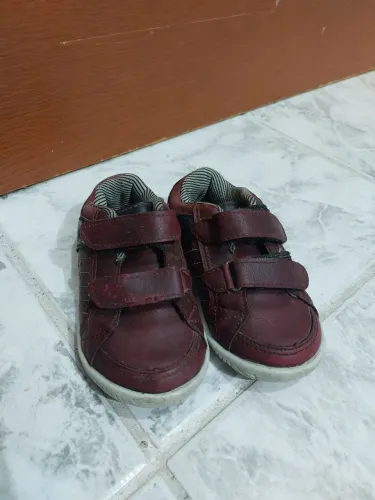 Calçado infantil - Tamanho 22