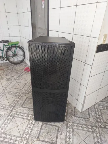 Caixa de Som Profissional