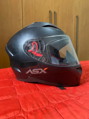 Capacete ASX seminovo intacto 
