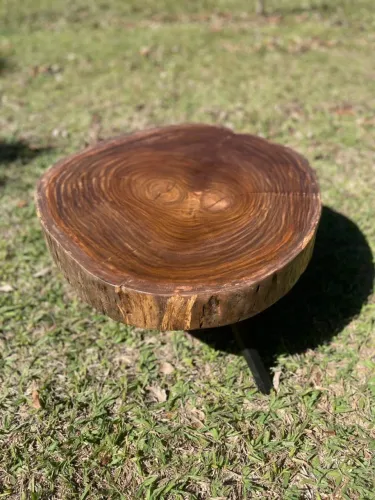 MESA DE CENTRO DE MADEIRA MACIÇA 