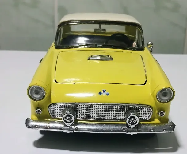 Miniatura 1/18 THUNDERBIRD 