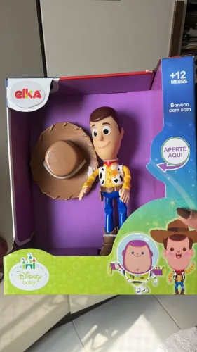 Brinquedo Boneco Meu Amigo Woody 26cm em Plástico Vinil Apertando o Botão Ele Fala Frases 