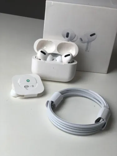Modelo: R3  Suporta a função de carregamento sem fio  Suporte à função de detecção de luz