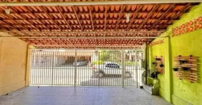 Venda: Casa Em Cond. Fechado No Resid. Jd. Das Flores.