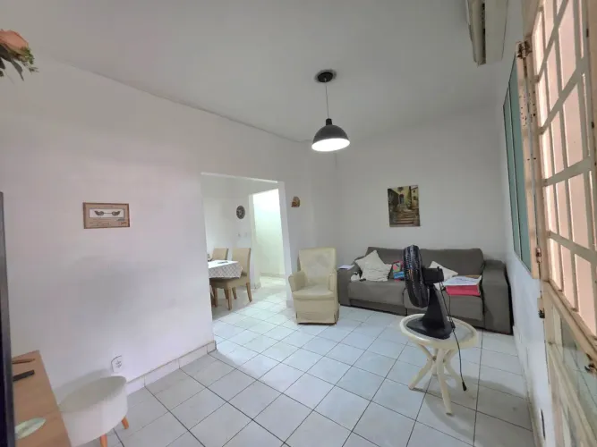 CONJ.PETROS - 3 CASAS COM 09 QUARTOS, SENDO 05 SUÍTES EM TERRENO 15X30 IDEAL MULTIFAMILIAR