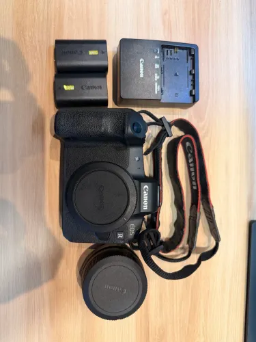Canon EOS R Full Frame + Adaptador de Lente Canon Incluso + 2 Baterias -