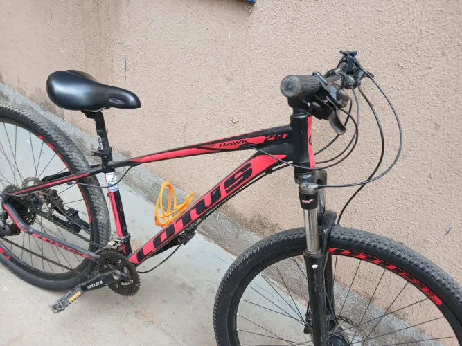 Vende se uma lotus