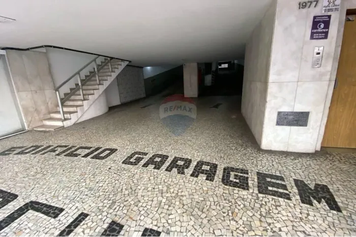 Garagem Comercial para venda, bem no centro da cidade!