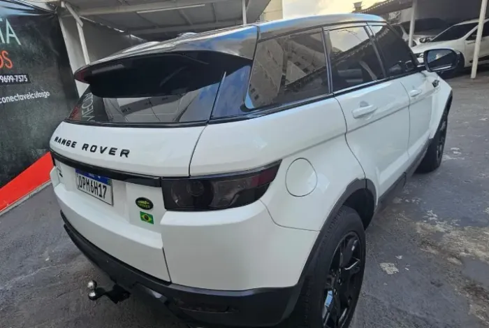 Land Rover Range Rover Evoque Pure 2.0 Aut. 5P 2013
