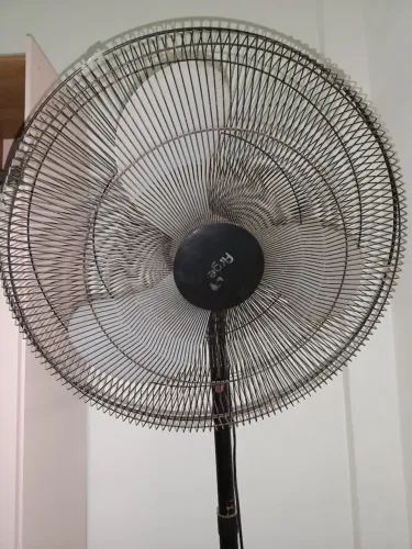 Ventilador Potente! Não perca, pois o calor virá em breve.