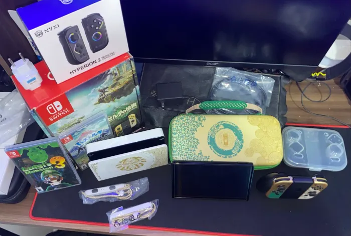 Nintendo Switch Oled - Edição Zelda (Japonesa)