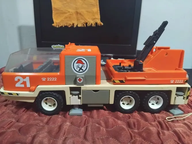 Playmobil caminhao de bombeiro sucata ou restaurou