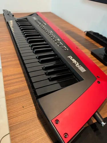 VENDA OU TROCA TECLADO ROLAND KEYTAR AX-EDGE