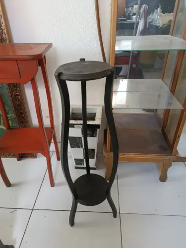 Mesinha aparador