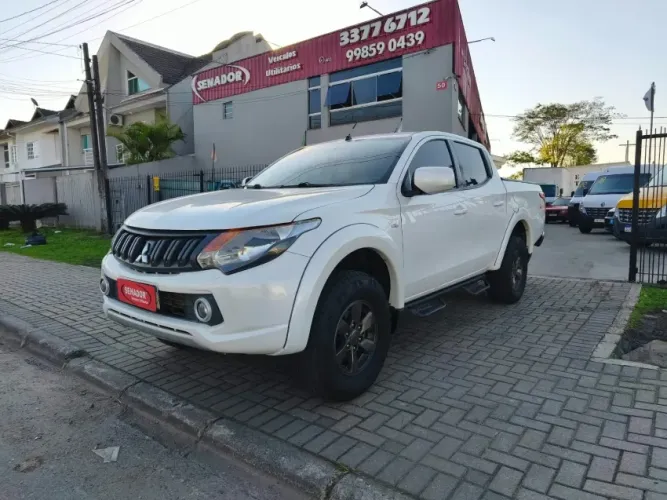 Mitsubishi L200 GLS 2.5 4X4 CD Diesel 2019