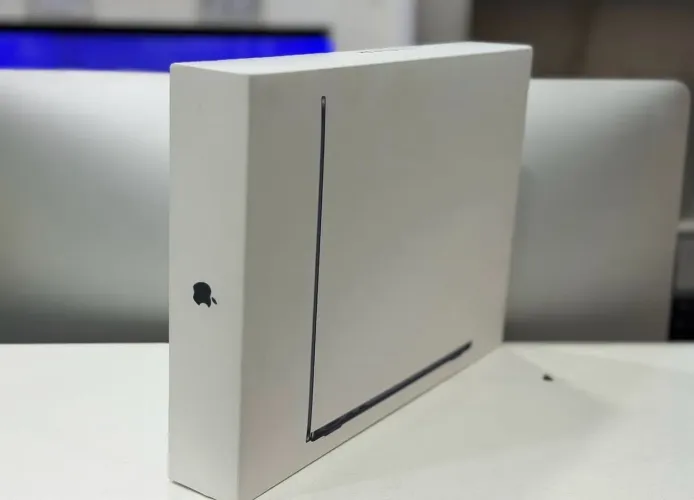 MACBOOK AIR M5 - 512/16 gb LACRADO