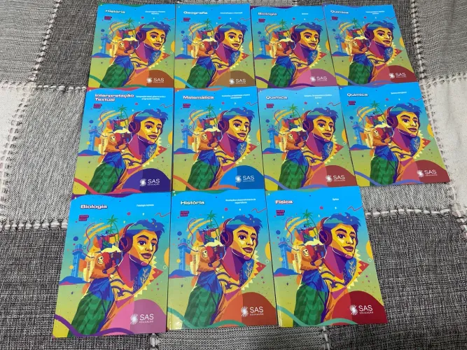Livros didáticos do SAS 3 ano ensino médio vestibular