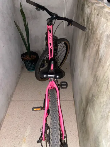 Bicicleta usada porém conservada !