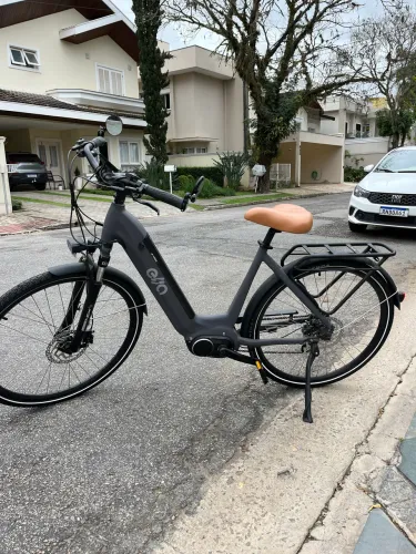 Bicicleta elétrica ELLA Moura