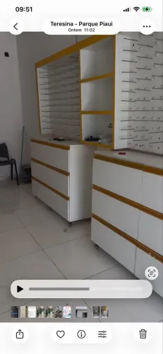 Ponto comercial já montado para ótica/consultorio, mobiliado, fachada e porta de vidro.