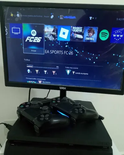 PS4 Slim + 2 Controles + Monitor BRX 20"