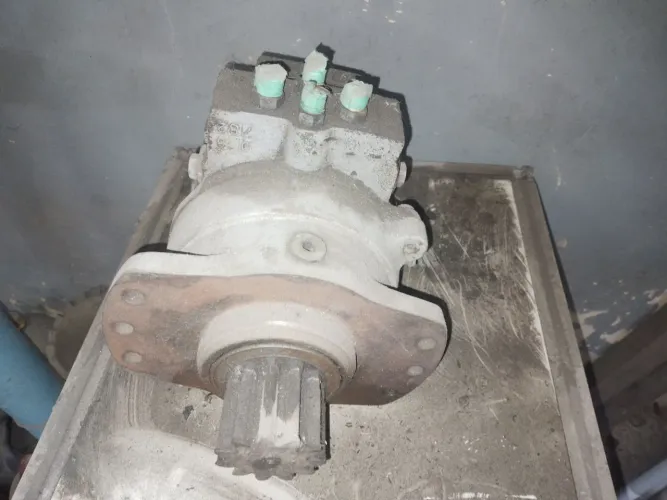 Motor de giro miniescavadeira CAT 302.5 