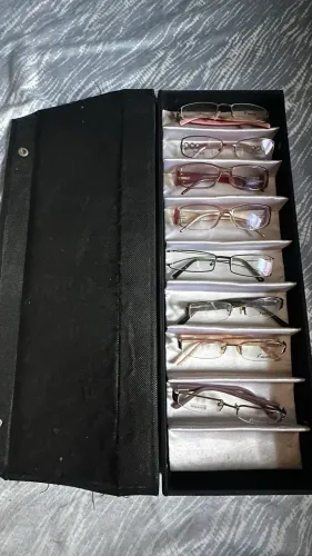 Oito armações oculos de leitura Ray Ban e Focus mais estojo