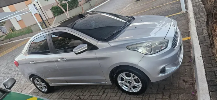 Ford KA+ Sedan 1.5 SEL 16V Flex 4P 2015